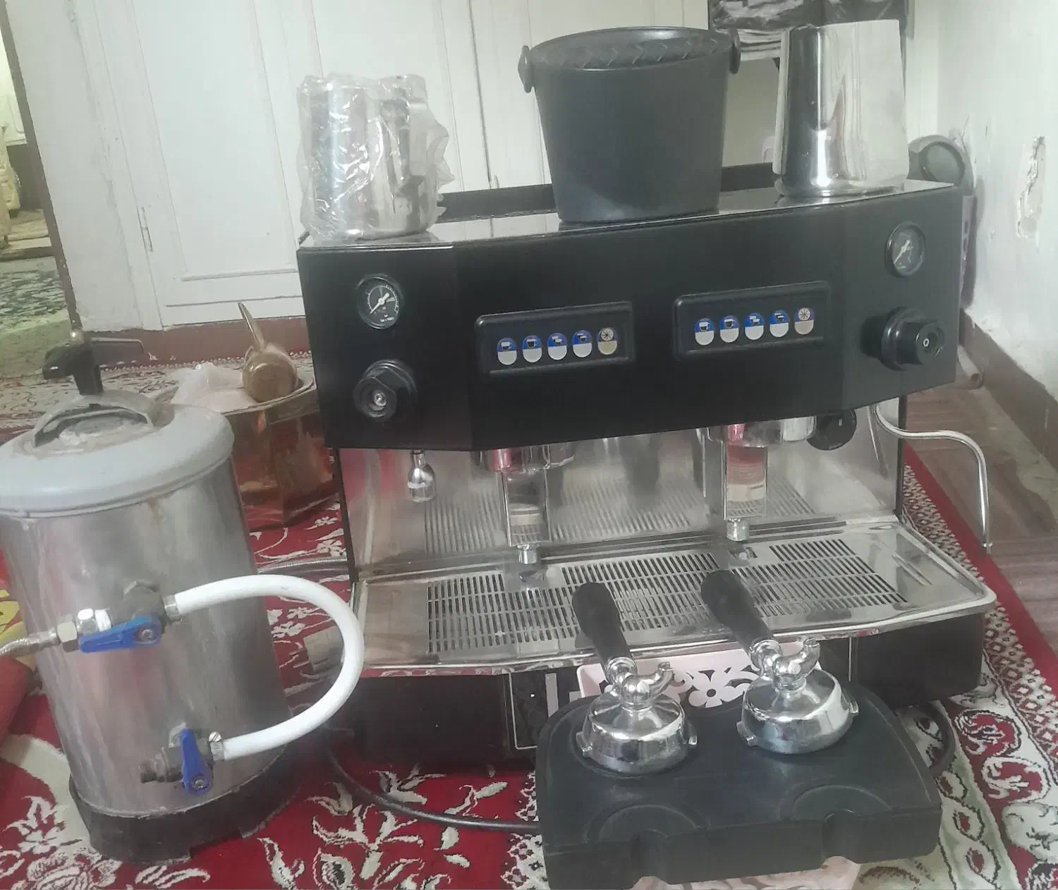 وسایل مغازه قهوه فروشی توافقی|کافیشاپ و رستوران|ابریشم, |دیوار