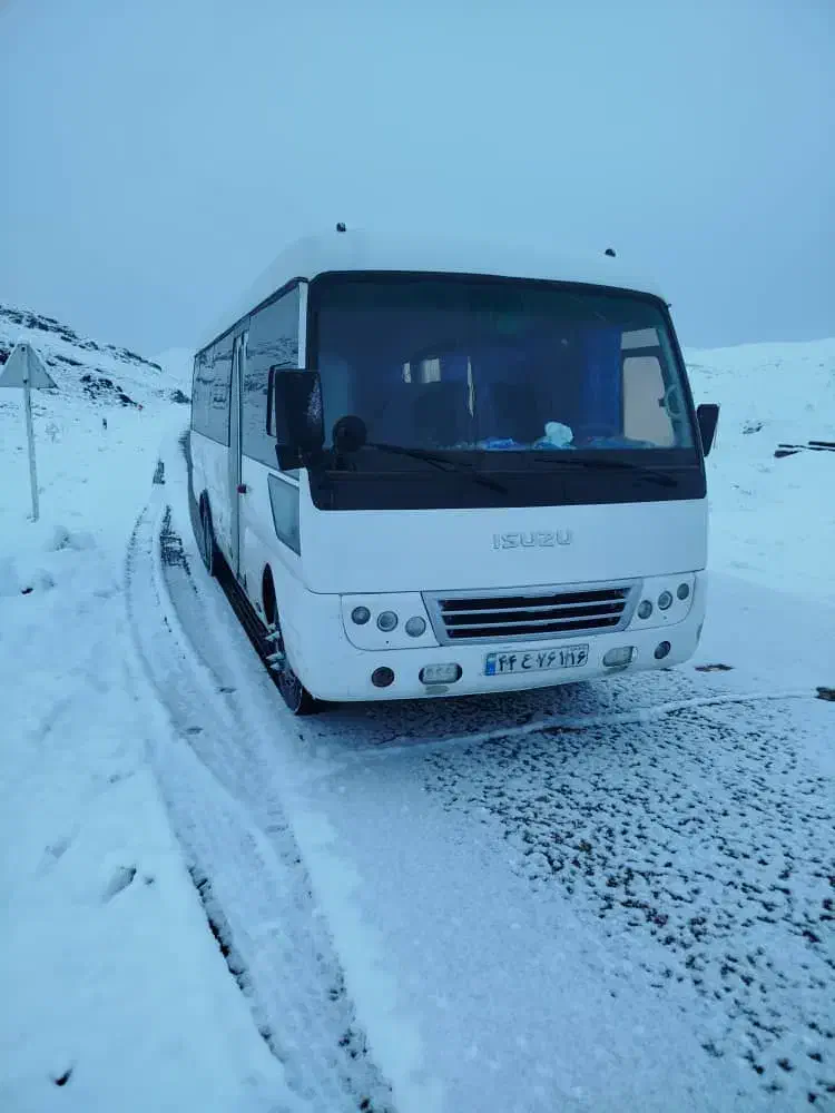 خدمات دربستی ون و مینی بوس ایسوزو تمام نقاط کشور|خدمات حمل و نقل|قم, کلهری|دیوار