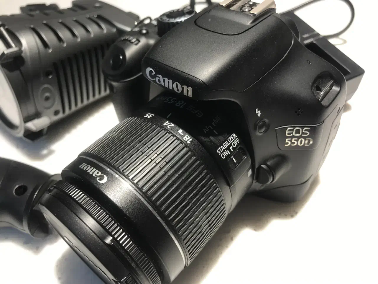 دوربین عکاسی canon 550D اصل ژاپن|دوربین عکاسی و فیلمبرداری|شیراز, شهرک آرین|دیوار