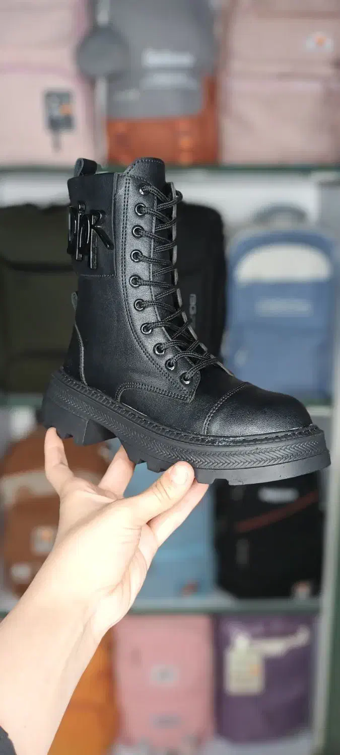 بوت|کیف، کفش، کمربند|اندیشه, اندیشه فاز ۴|دیوار