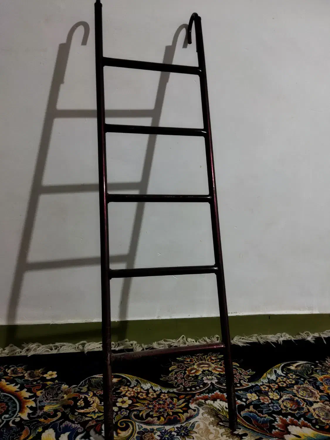 نردبان تخت خواب صحیح وسالم|تخت و سرویس خواب|دزفول, |دیوار