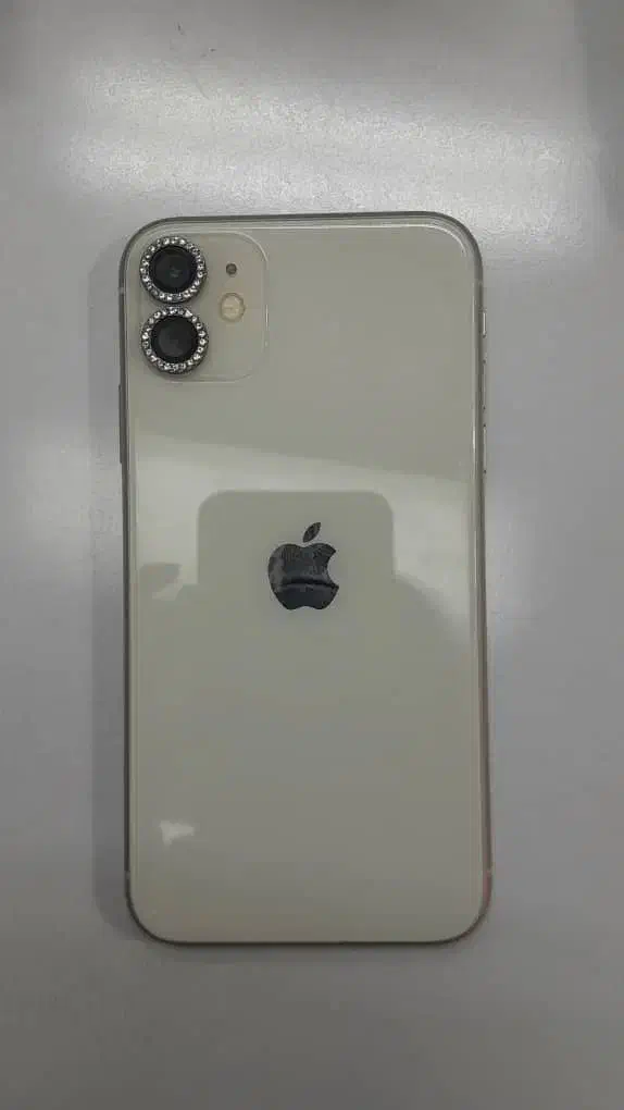 آیفون 11 سفید|موبایل|فولادشهر, مسکن مهر فولادشهر|دیوار