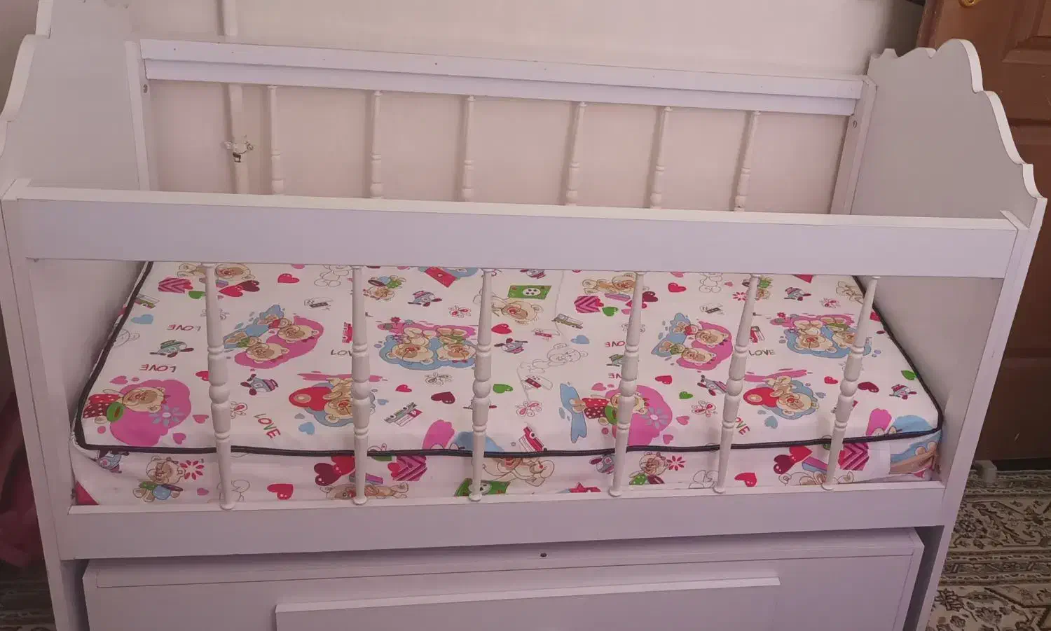 تخت|تخت و صندلی بچه|نهاوند, |دیوار