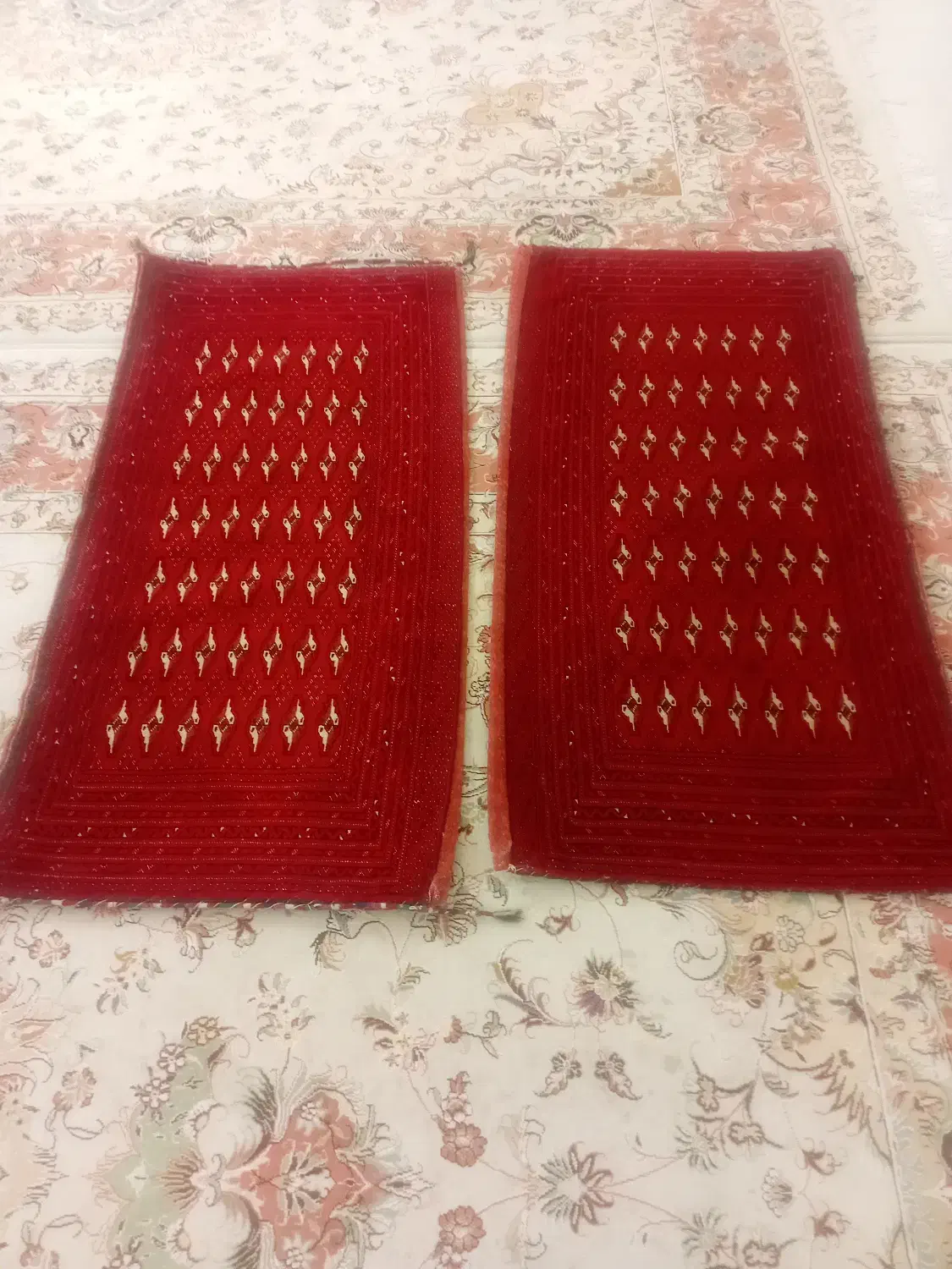 پشتی ترکمنی اصل|پشتی|مشهد, چهارچشمه|دیوار