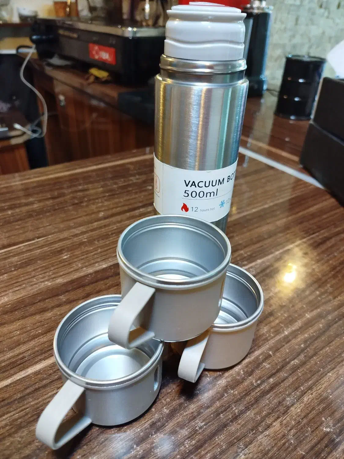 فلاسک همراه با سه فنجان|سماور، چایساز، قهوهساز|مشهد, کوشش|دیوار