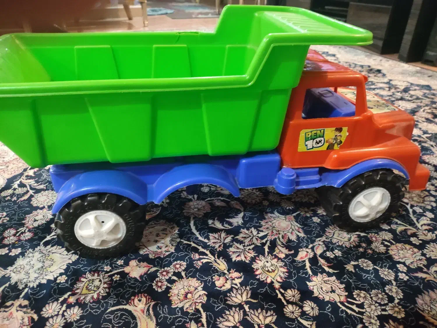 کامیون اسباب بازی و گیتار|اسباب‌بازی بچه|تهران, مجیدآباد|دیوار