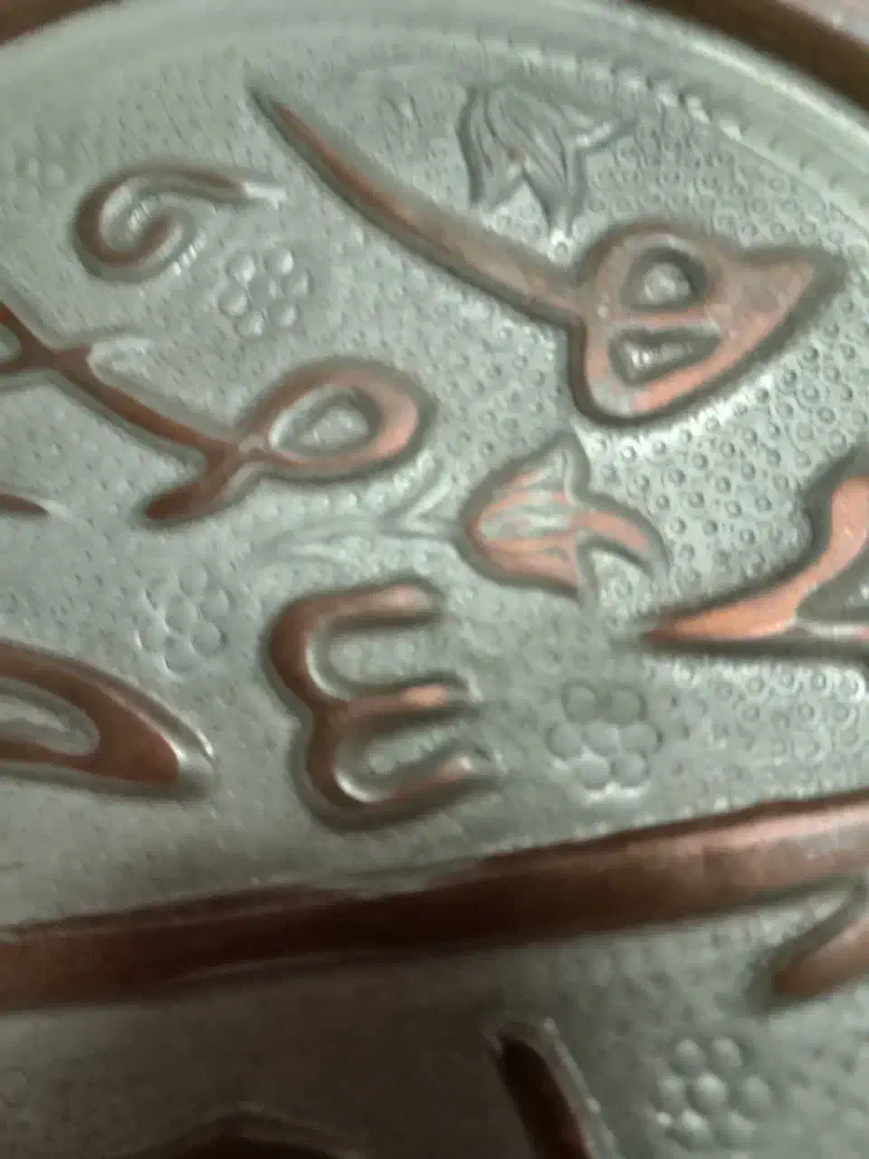 سینی مسی دیوارکوب(عتیقه)|کلکسیون اشیاء عتیقه|قم, کیوانفر|دیوار