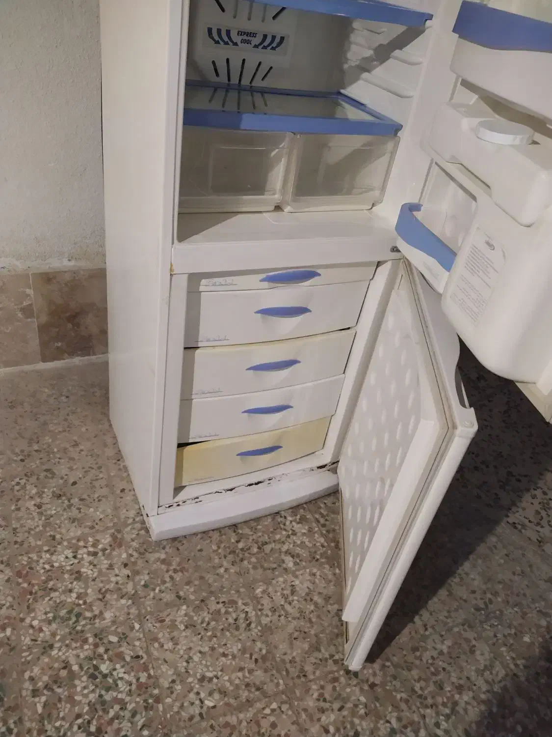 یخچال سایوان، بدون برفک ،تماما فابریک|یخچال و فریزر|هشتگرد, شهرک سهیلیه|دیوار