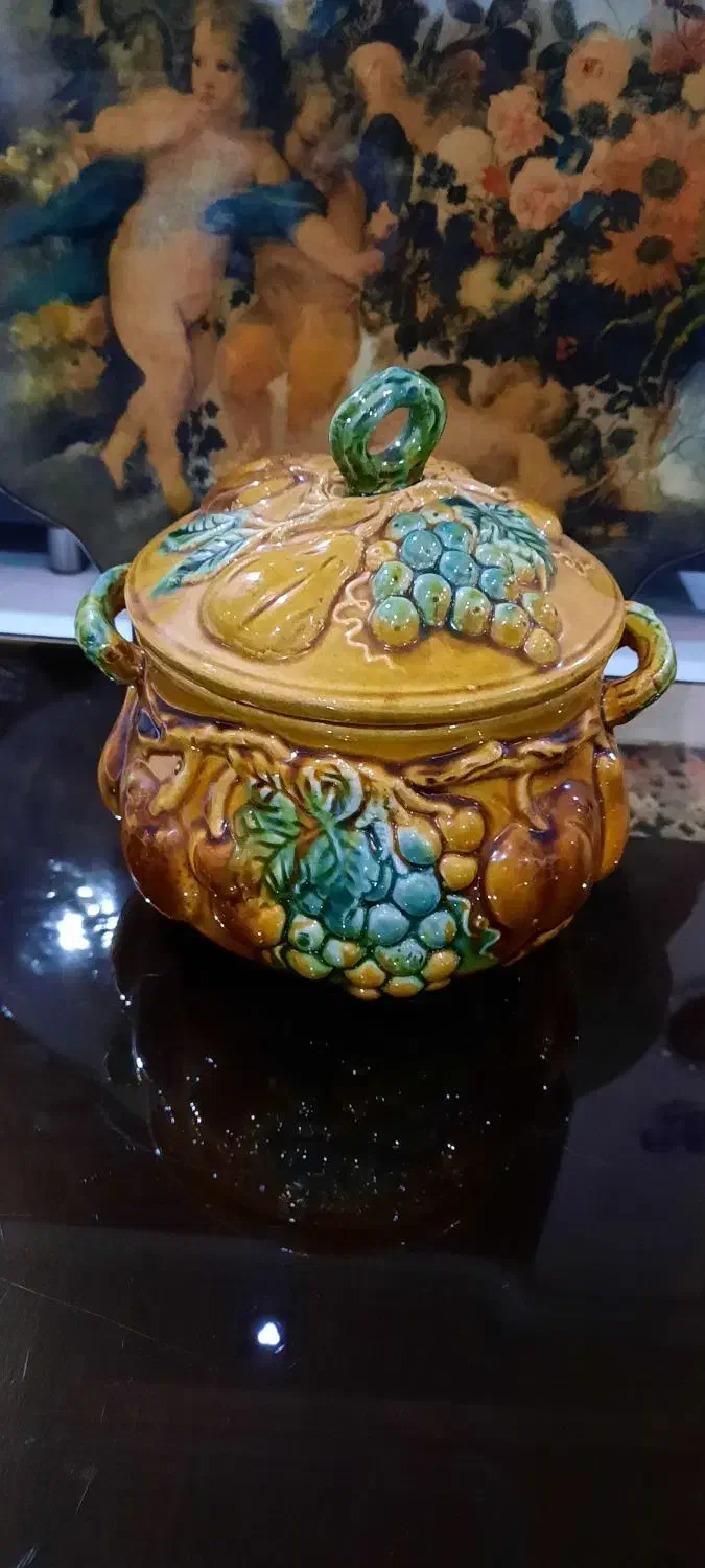 ظروف قدیمی و آنتیک|کلکسیون اشیاء عتیقه|آستارا, |دیوار