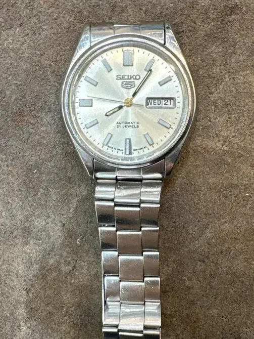 سیکو ۵ صفحه سفید|ساعت|شیراز, شاهچراغ|دیوار