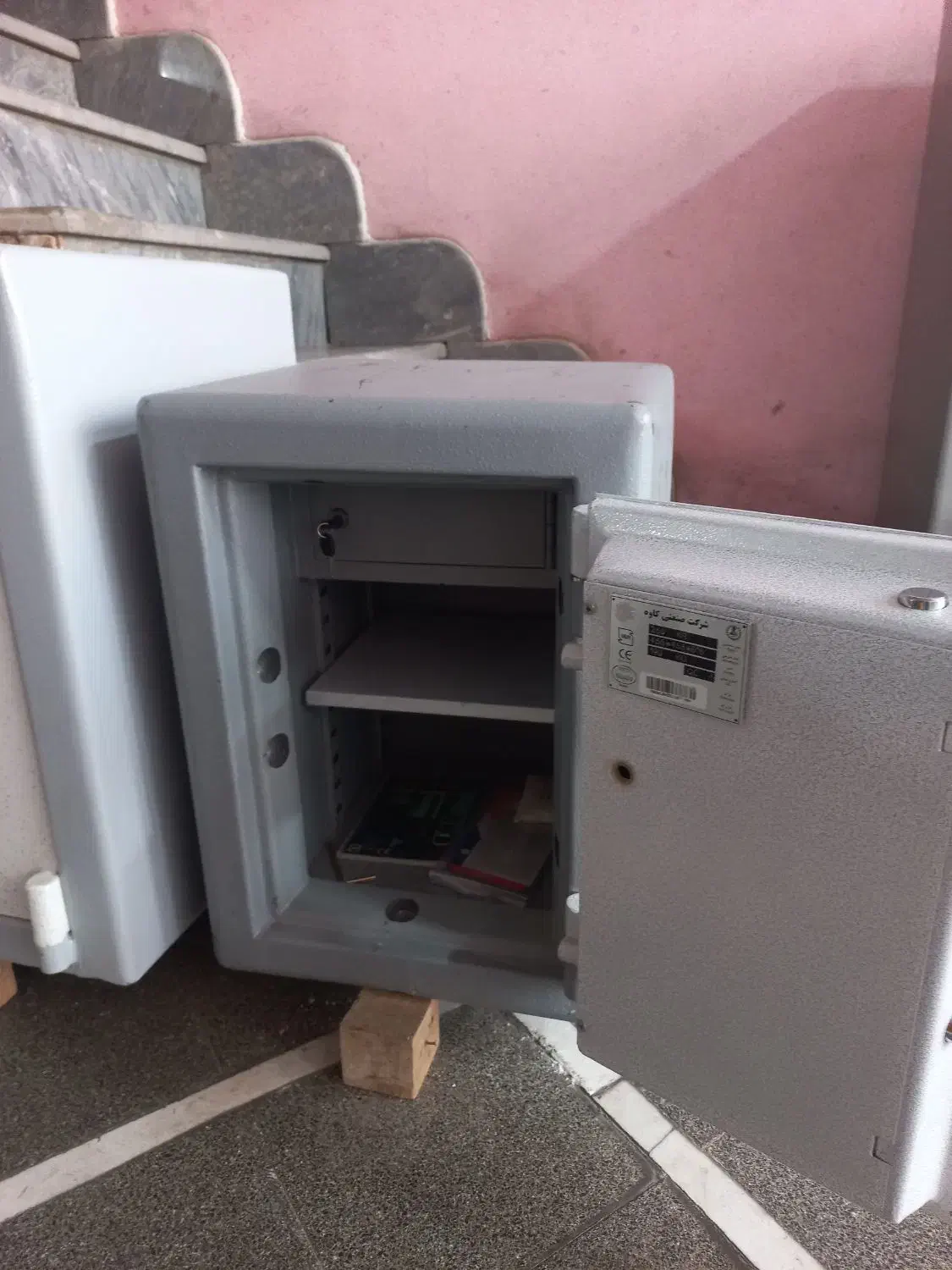 گاوصندوق ۲۵۰krکاوه|ابزارآلات|ماکو, |دیوار