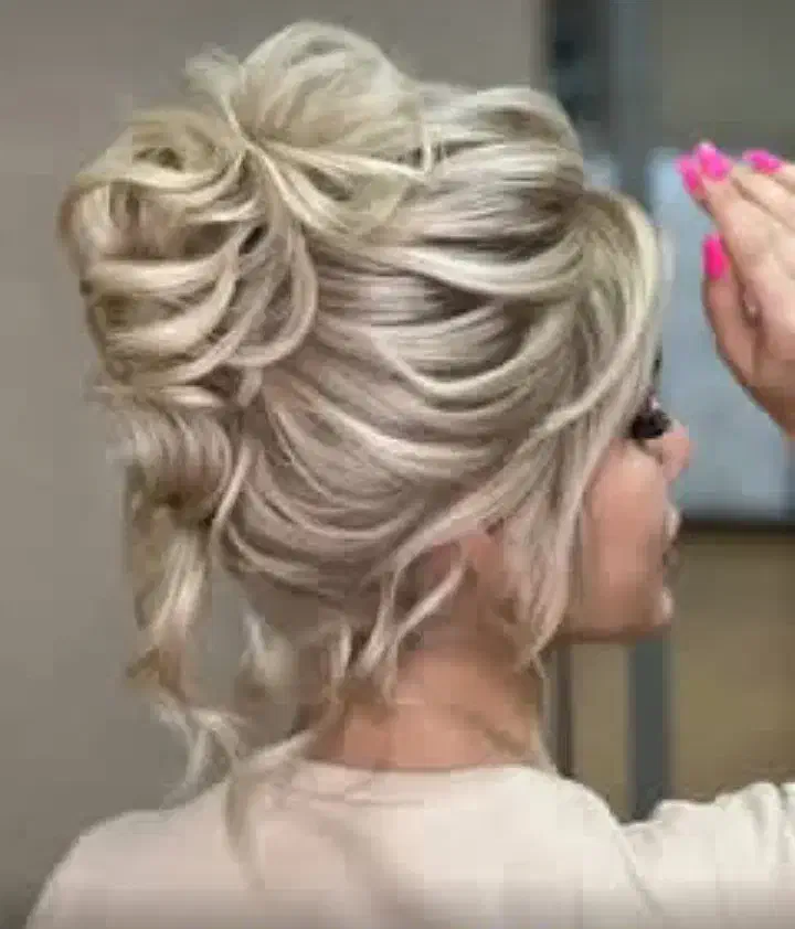 شنیون عالی با قیمت مناسب ۲۵۰تومان|خدمات آرایشگری و زیبایی|اقبالیه, |دیوار