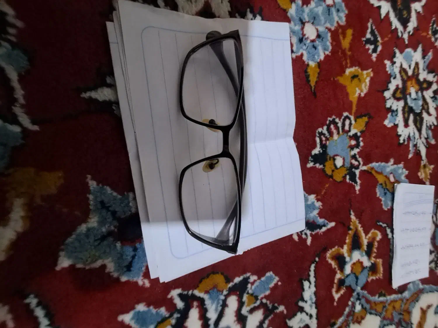 عینک|اشیا|کوهدشت, |دیوار