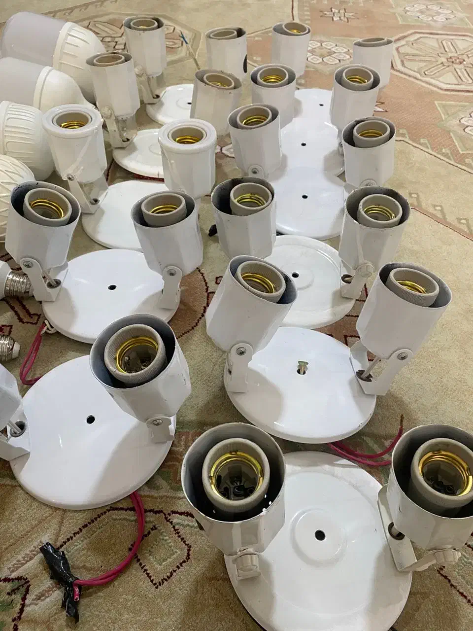 لامپ ال ای دی به همراه سرلامپ|لامپ و چراغ|دهلران, |دیوار