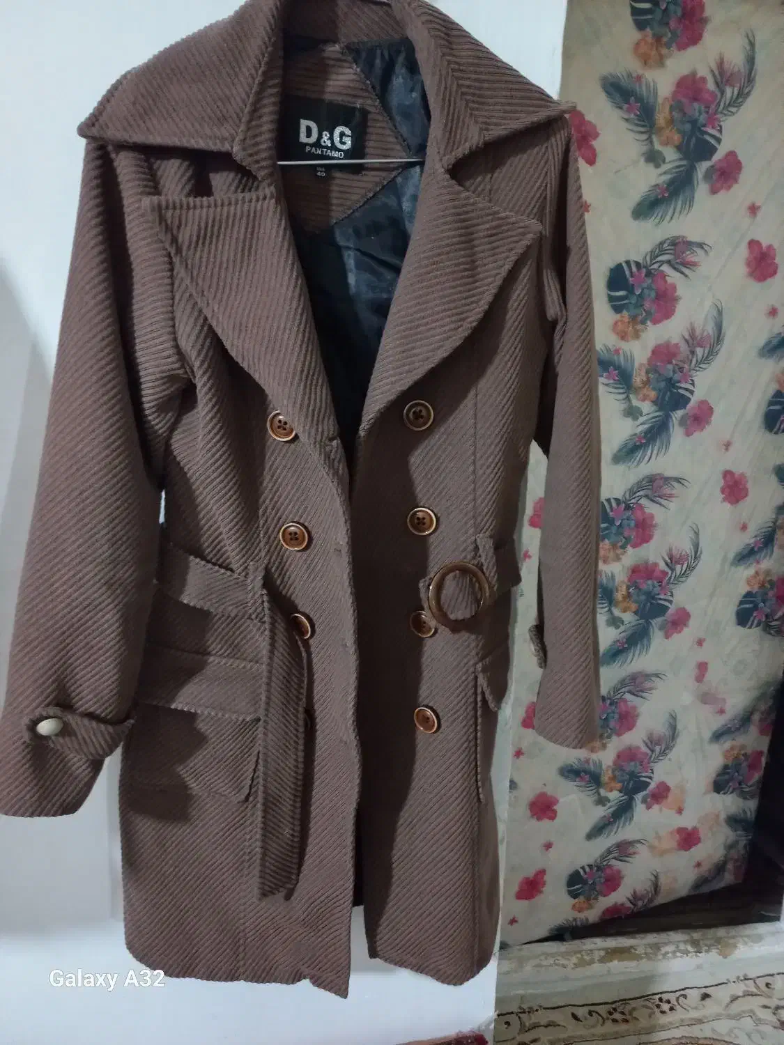 پالتو و بارانی|لباس|اسفراین, |دیوار