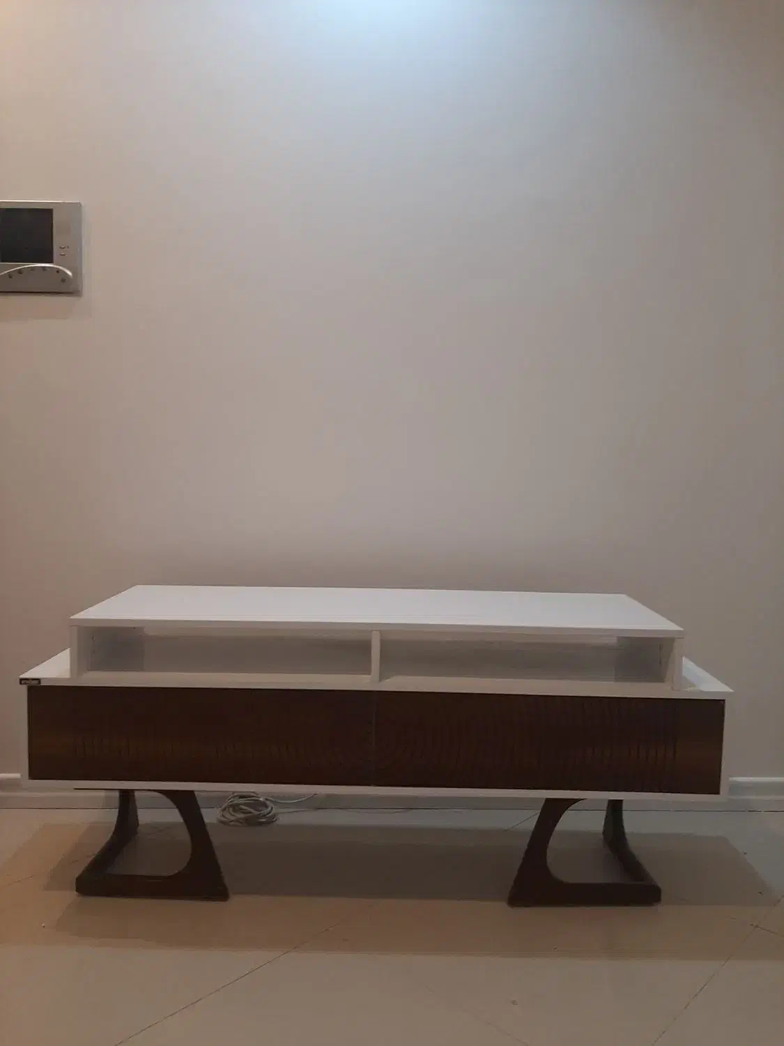 میز تلویزیون چوبی با طراحی شیک و خوشرنگ|میز تلویزیون|تهران, سهروردی|دیوار