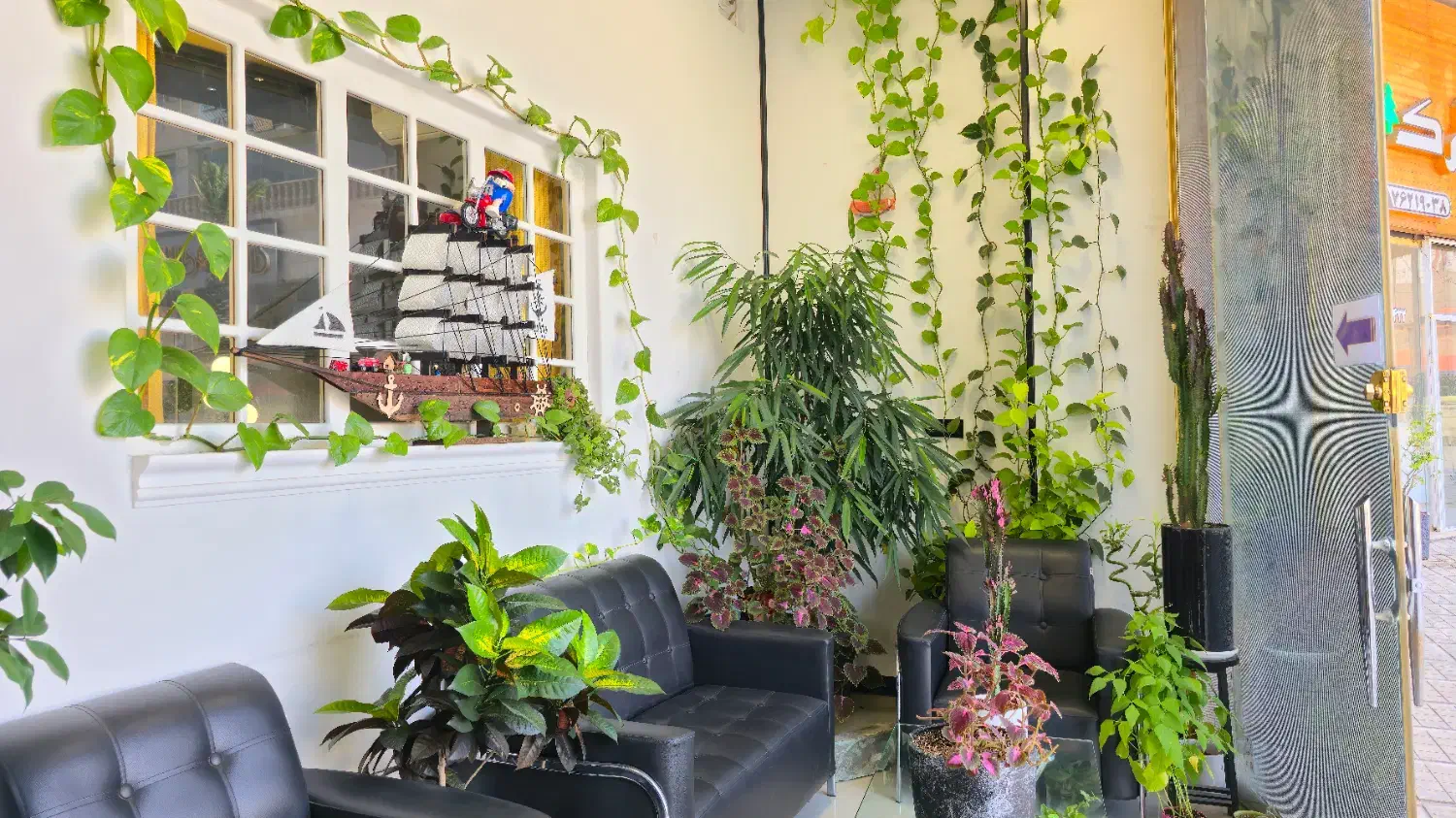 استخدام نیروی خدمات و آبدارچی اتباع با جای خواب|استخدام سرایداری و نظافت|پردیس, شهرک صنعتی خرمدشت فاز ۷|دیوار