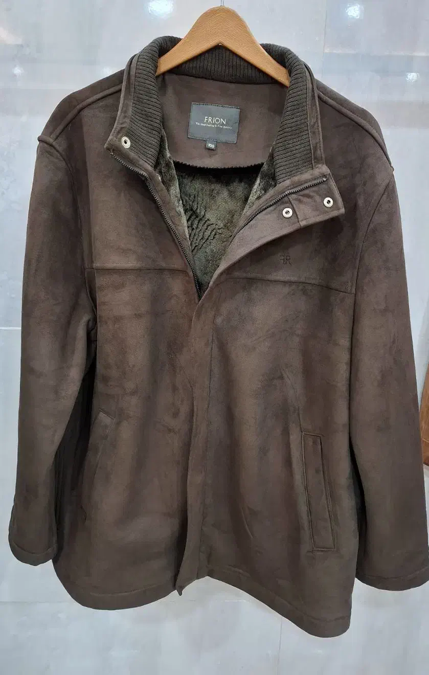 کاپشن چرم طبیعی اروپایی|لباس|کازرون, |دیوار