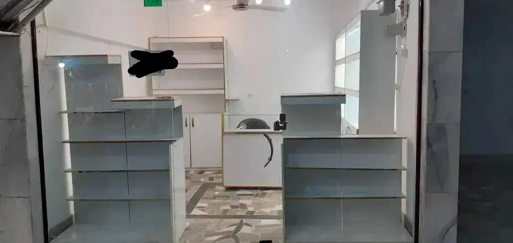 مغازه اجازه اجارهای پاساژ خسروتاش|اجارهٔ مغازه و غرفه|بومهن, |دیوار