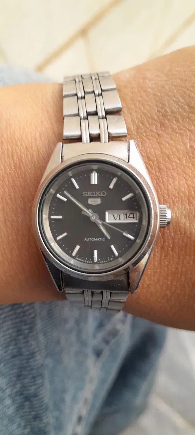 وسایل شخصی|ساعت|هشتگرد, شهرک بعثت|دیوار