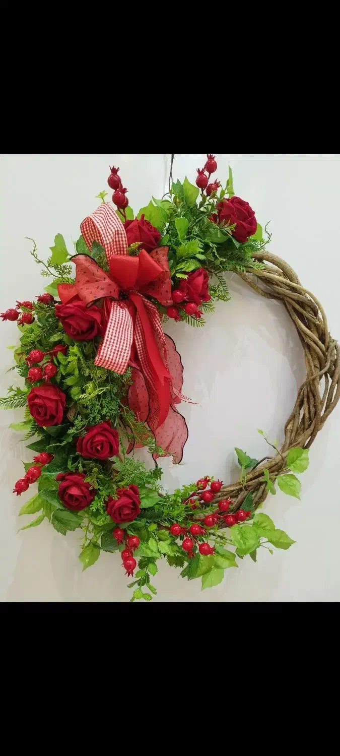 حلقههای گل وانار پشت دری|گل مصنوعی|شیراز, مبعث|دیوار