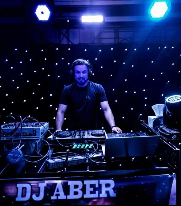 دی‌جی عروسی، DJ برای مراسم، نورپردازی جشن،|خدمات پذیرایی، مراسم|بروجرد, |دیوار