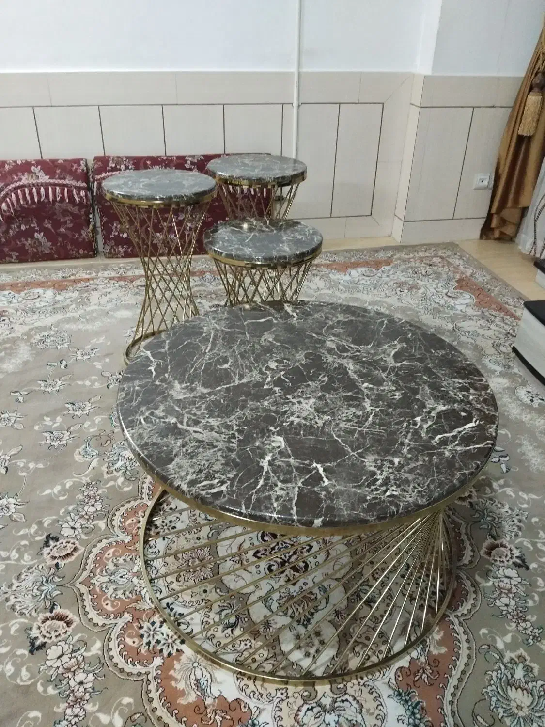 میز بزرگ و چهارتا عسلی پایه* رنگ ثابت *|مبلمان خانگی و میز عسلی|فولادشهر, A2|دیوار