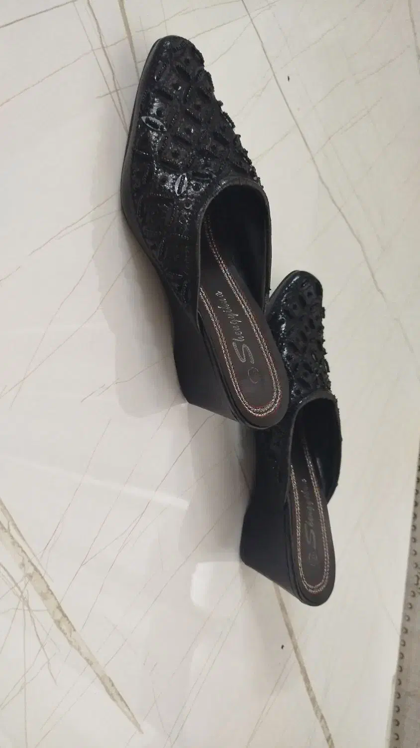 دمپایی رو فرشی|کیف، کفش، کمربند|بروجرد, |دیوار