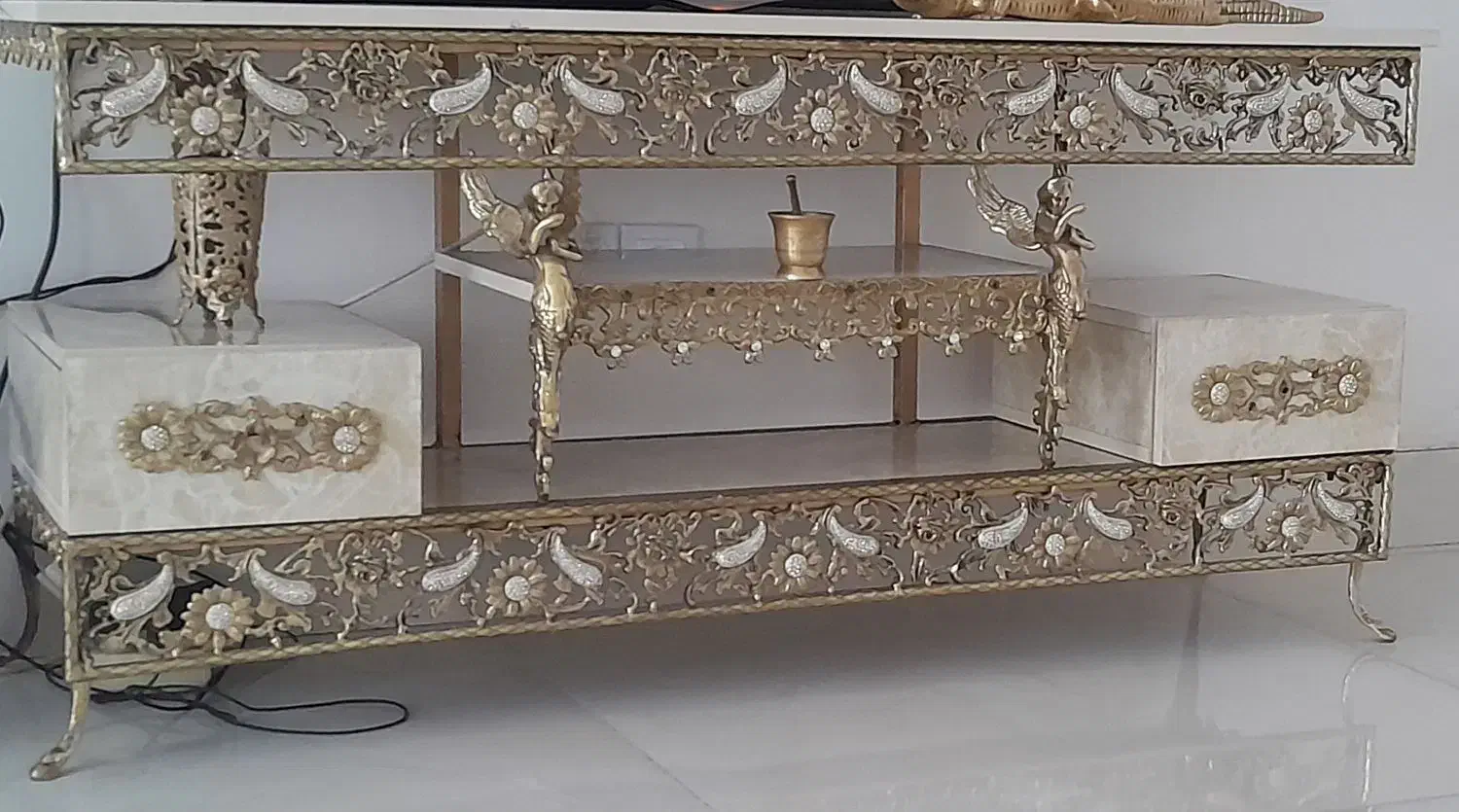 میزبرنجی نونو|میز تلویزیون|اراک, |دیوار