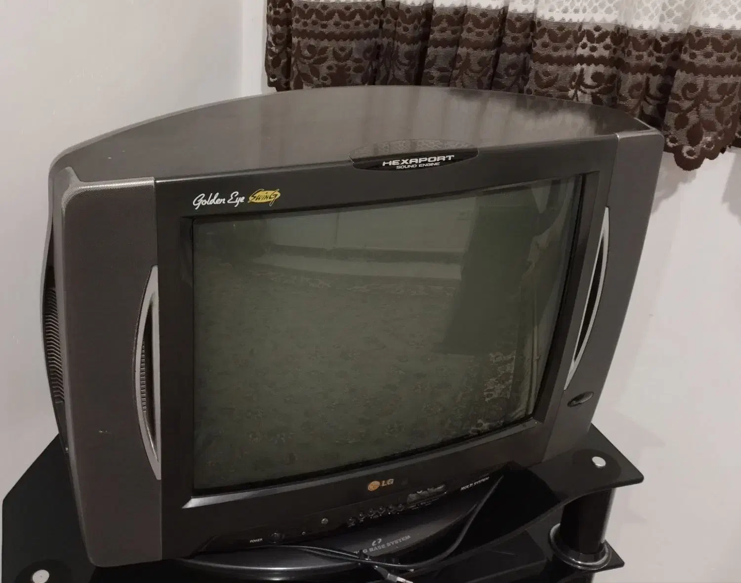 تلوزیون میز تلویزیون و دیجیتال|تلویزیون و پروژکتور|بروجرد, |دیوار