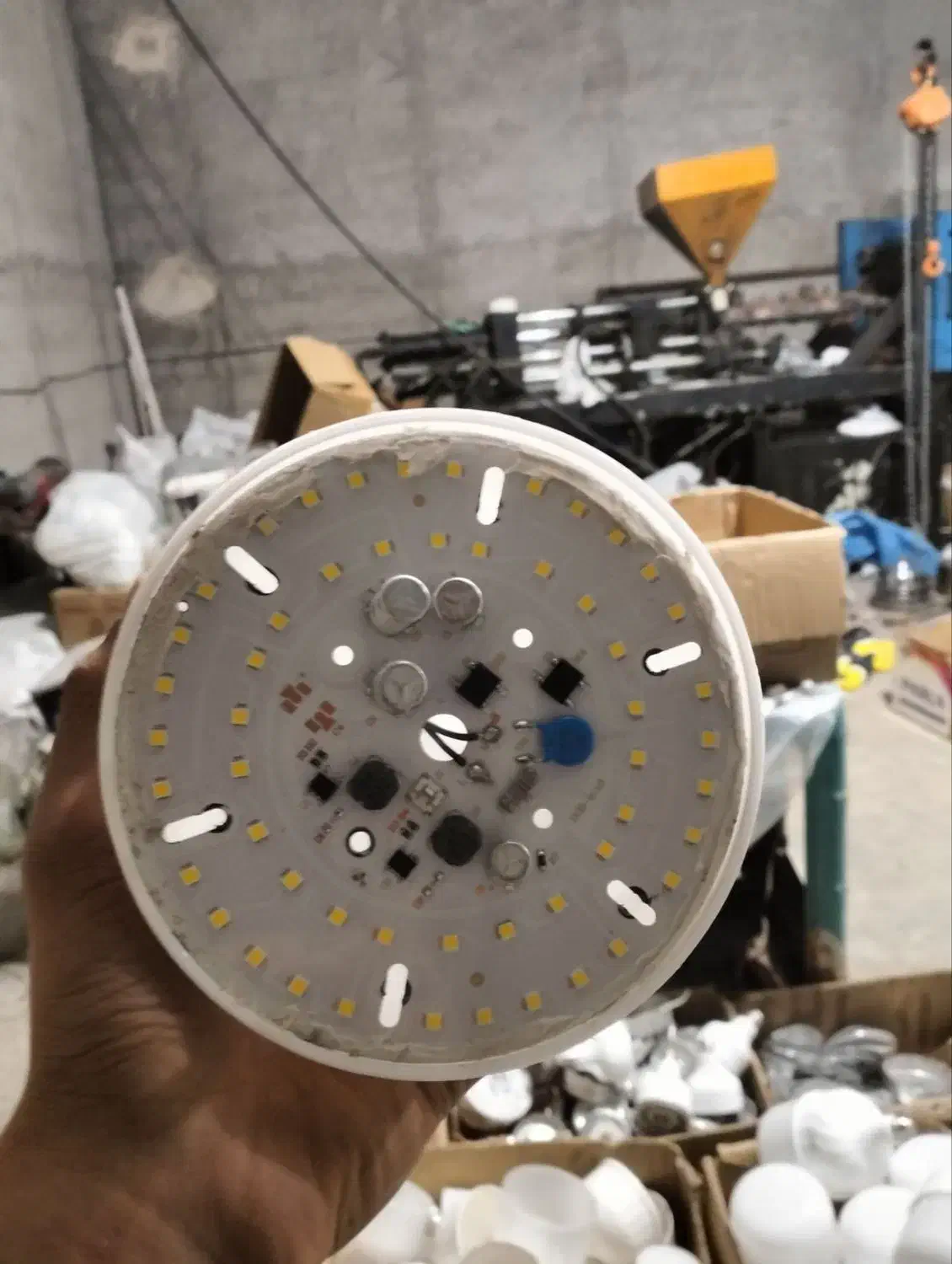 لامپ کم مصرف|لامپ و چراغ|پاکدشت, خاتون آباد|دیوار