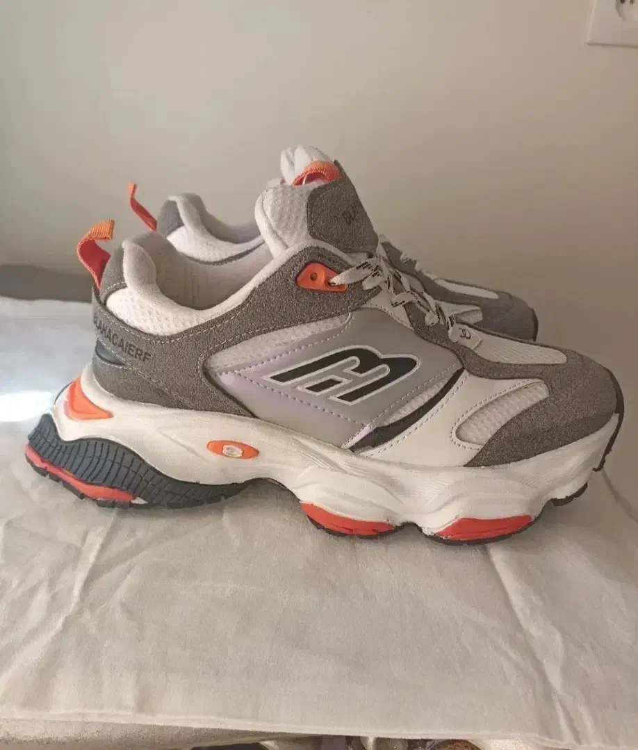 کفش بالنسیاگا قیمت تولیدی|کیف، کفش، کمربند|مسجد سلیمان, |دیوار