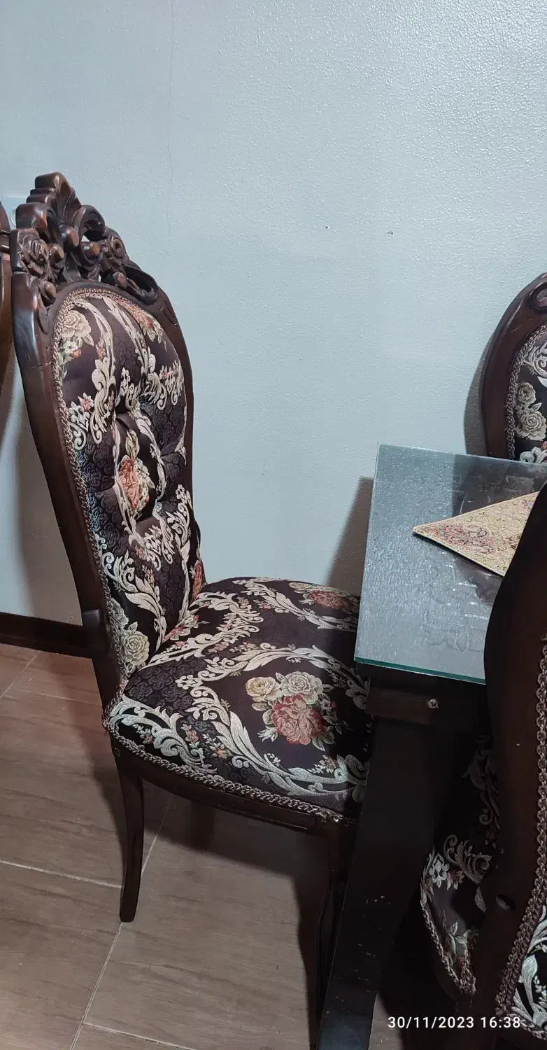 میز ناهارخوری|میز و صندلی غذاخوری|شاهینشهر, نظامی|دیوار