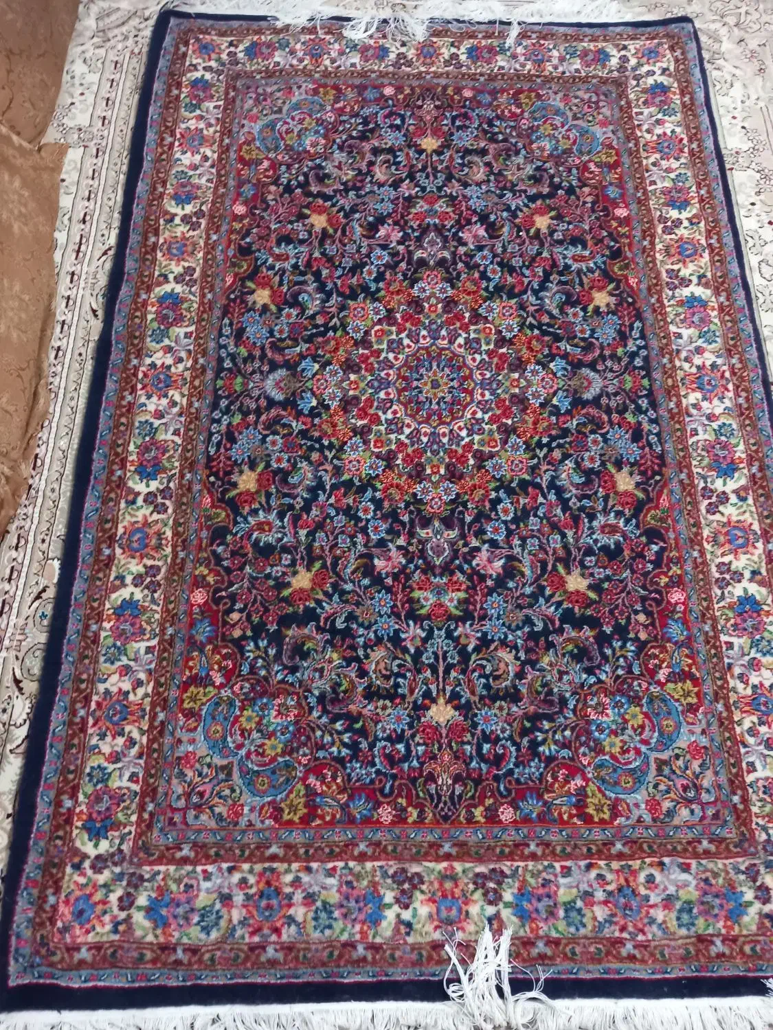 فرش ریزبافت گل ابریشم|فرش|نهاوند, |دیوار