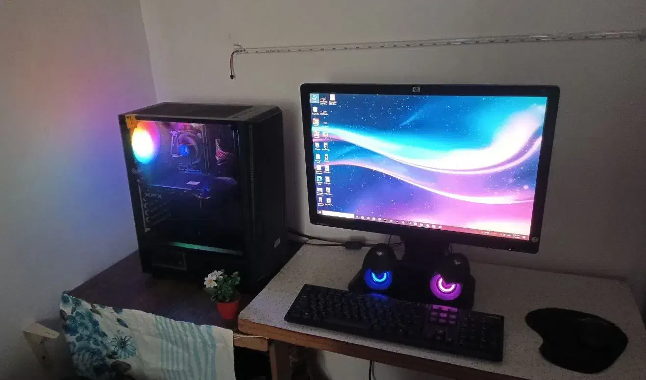 سیستم کامپیوتر گیمینگ و حرفه ای|رایانه رومیزی|بومهن, |دیوار