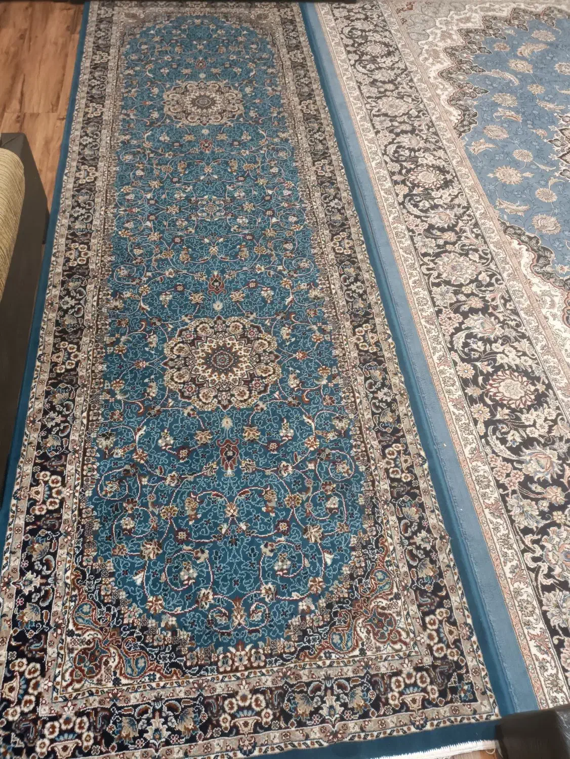 دوتافرش کناره در حد نو|فرش|میانه, |دیوار