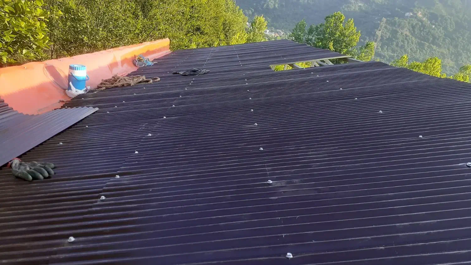 نصب حلب یا شیروانی.|خدمات پیشه و مهارت|لنگرود, |دیوار