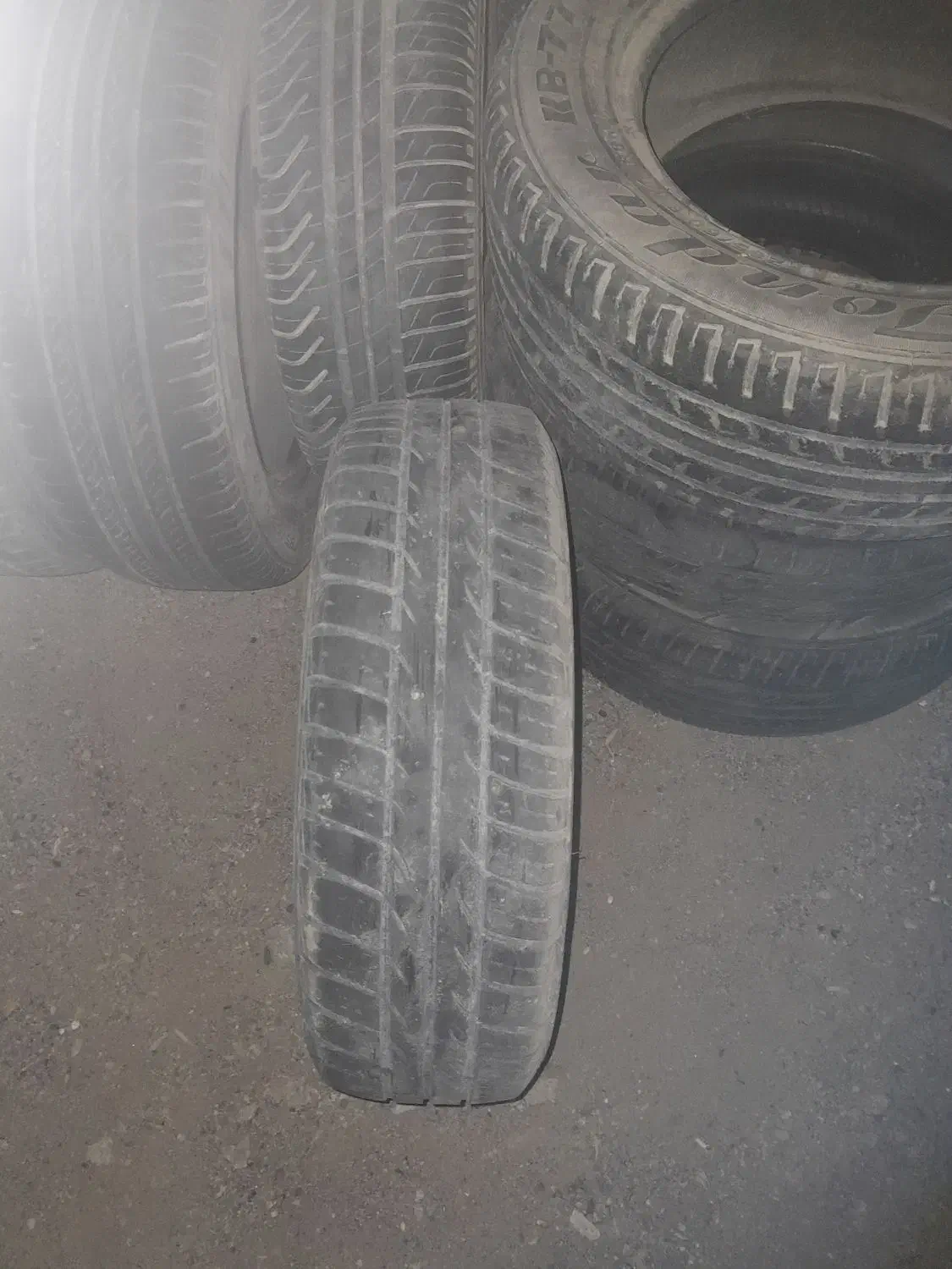 لاستیک دست دوم|قطعات یدکی و لوازم جانبی|بند زرک, |دیوار