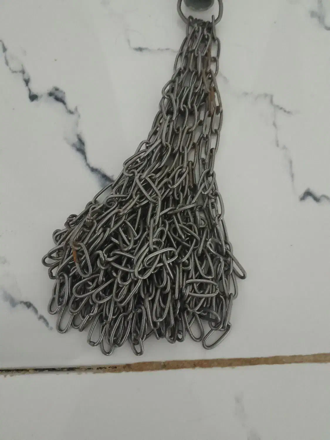 زنجیر|جواهرات|شیراز, میانرود|دیوار