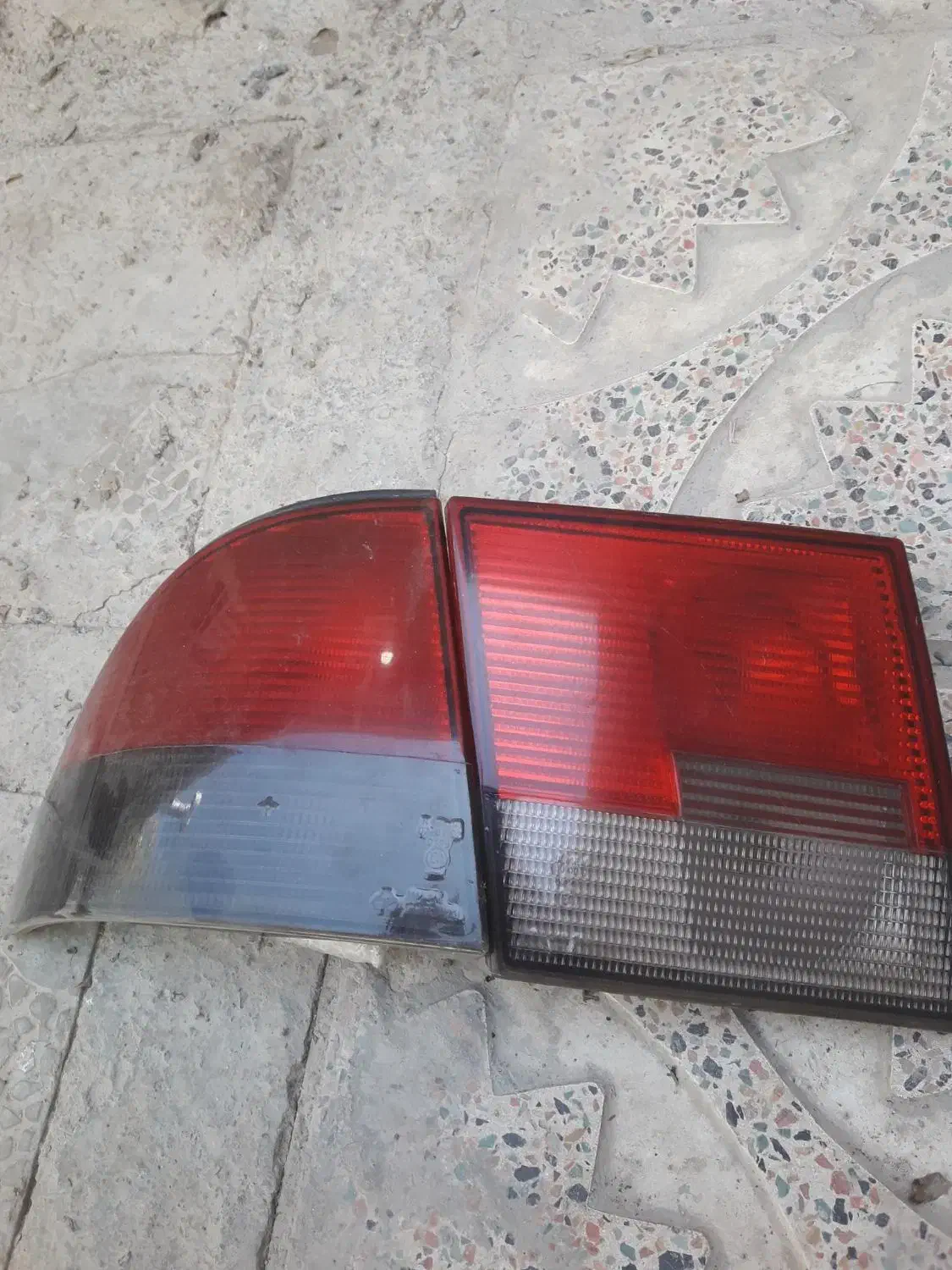 چراغ عقب سمند|قطعات یدکی و لوازم جانبی|اراک, |دیوار