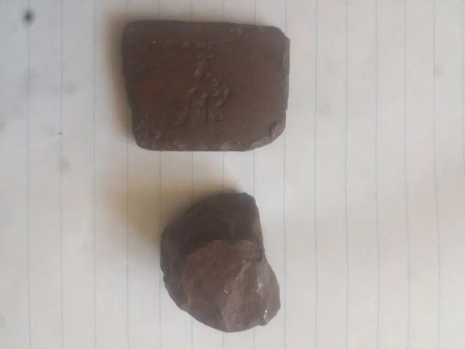 شهاب سنگ‌|کلکسیون اشیاء عتیقه|قیدار, |دیوار