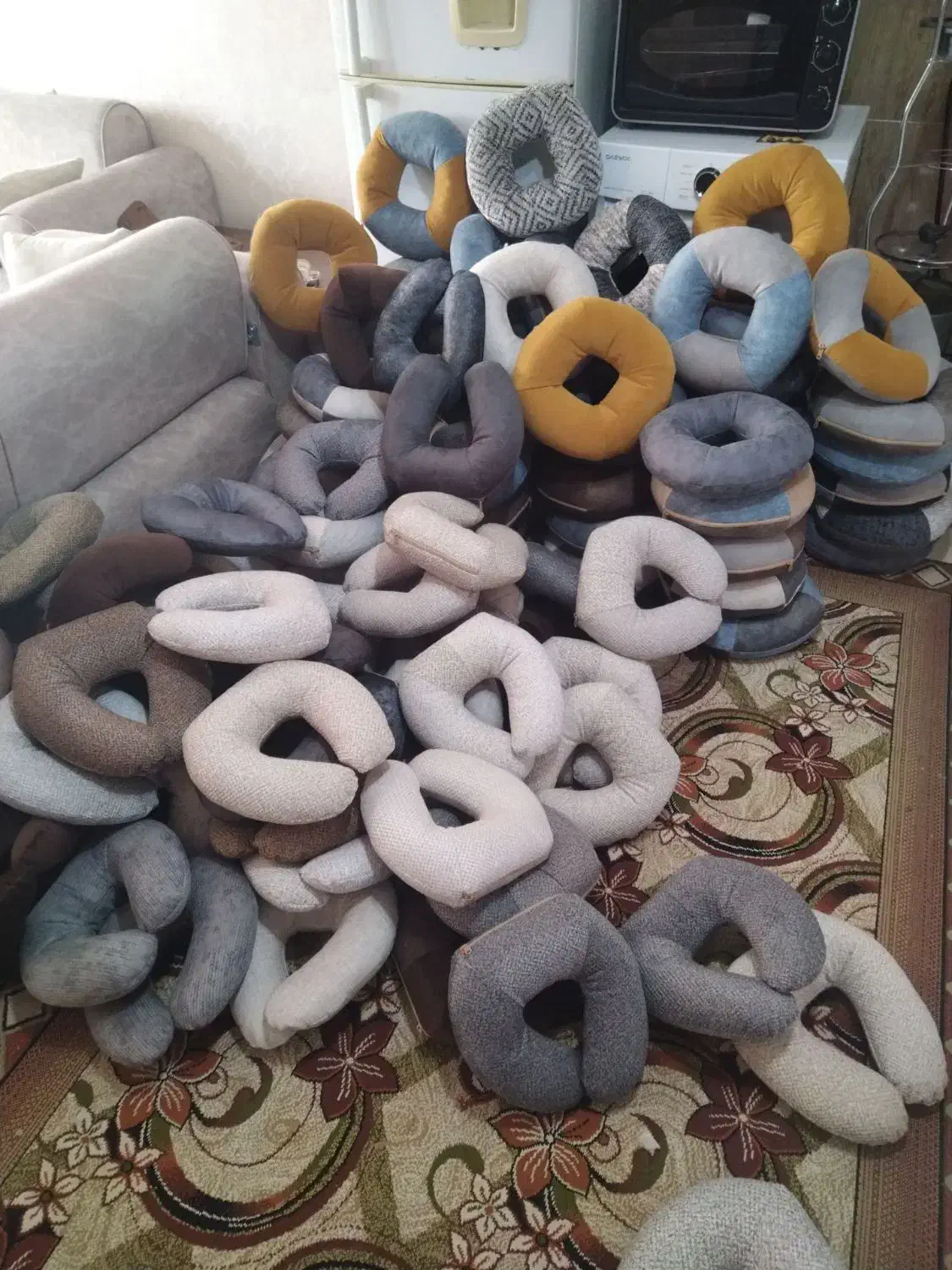 تولید نشیمن دوناتی وگردنی (نیکان)|رختخواب، بالش، پتو|مشهد, رده|دیوار