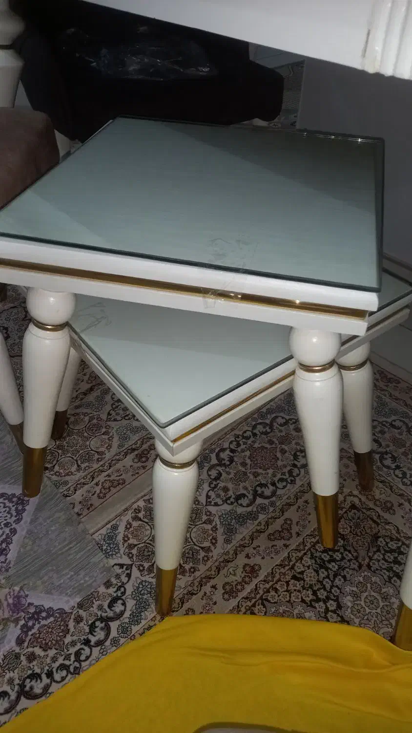 جلو مبلی ۳تیکه همراه با شیشه ی روش|مبلمان خانگی و میز عسلی|تهران, اوقاف|دیوار