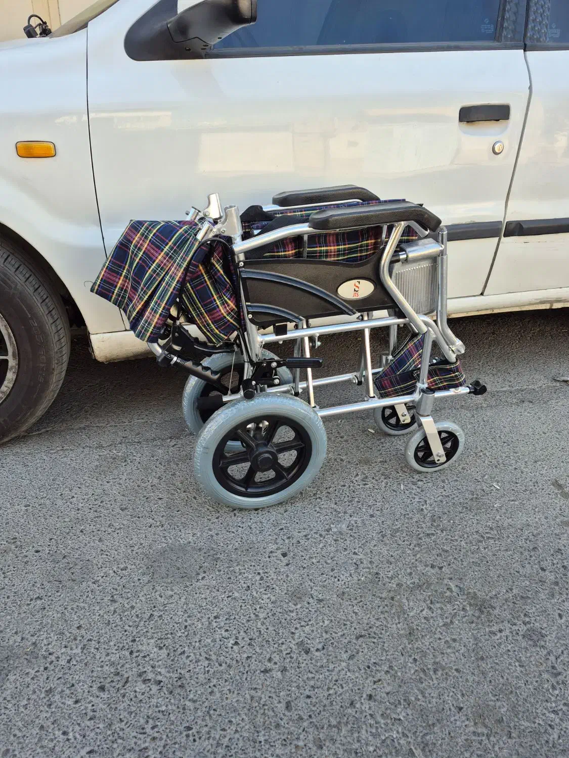 ویلچر سبک تمام الومنیوم اصل|آرایشی، بهداشتی، درمانی|خمینیشهر, |دیوار