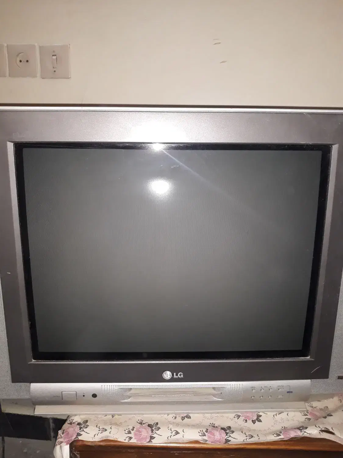 تلویزیون ۲۱ ال جی|تلویزیون و پروژکتور|دزفول, |دیوار