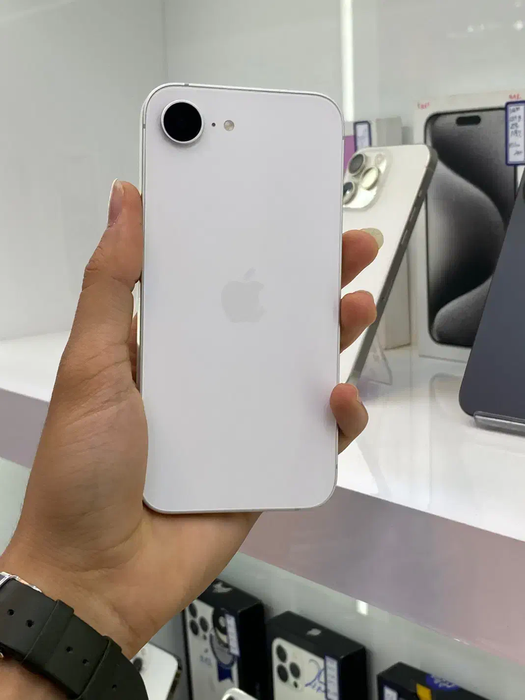 ایفون ۱۶e باریجستر|موبایل|اصفهان, مفتح|دیوار