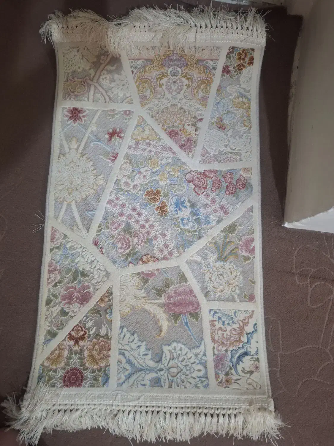 فرش ۹ متری گل برجسته .با پادری|فرش|مشهد, آزادشهر|دیوار