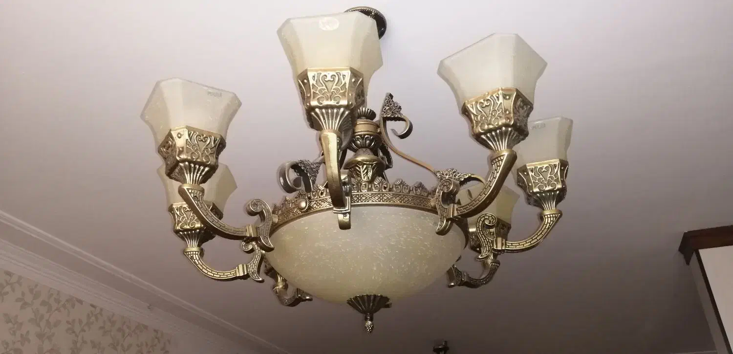 لوستر طرح برنز 8 شاخه و 3 شعله داخل 2 عدد|لوستر و چراغ آویز|ری, ظهیرآباد|دیوار