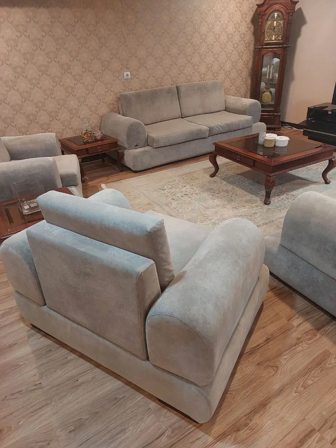 مبل ترک ۸ نفره  و ساعت ایستاده با چوب راشا  و بوفه|مبلمان خانگی و میز عسلی|چمران, |دیوار