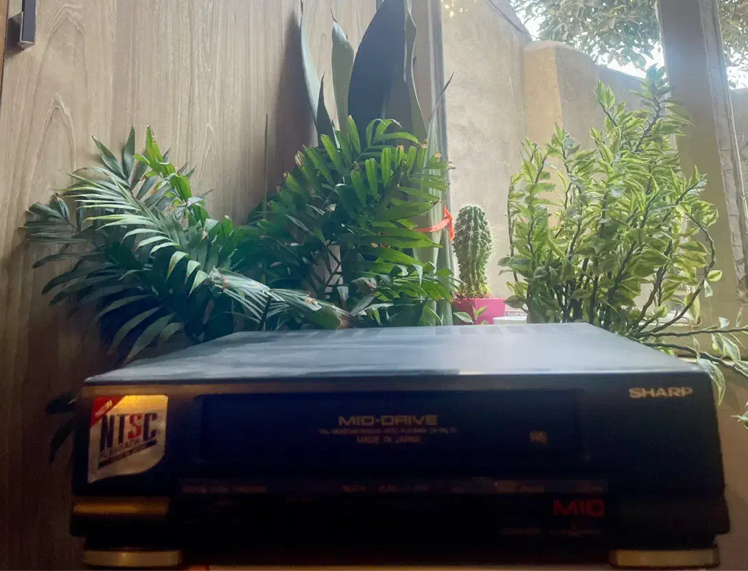 دستگاه ویدیو شارپ|پخشکننده DVD و ویدیو|همدان, |دیوار